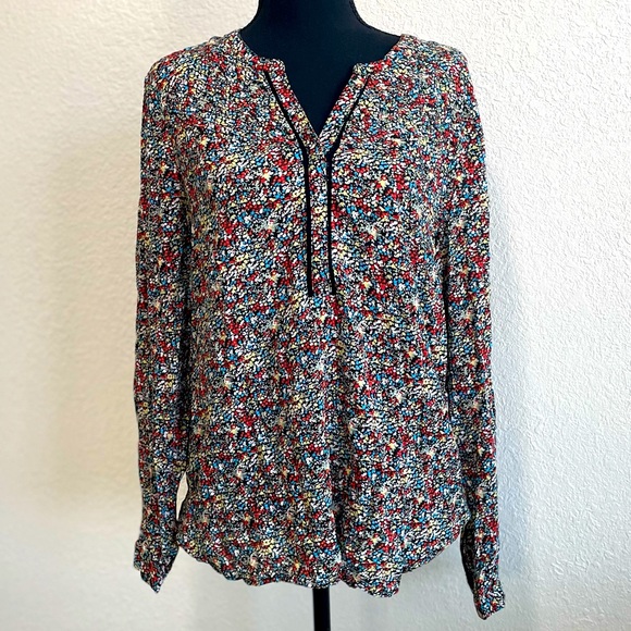 Anthropologie • Meadow Rue Luana Beautiful Floral Blouse - Picture 2 of 12